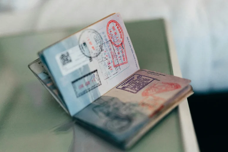 美国非移民签证新政与 BH 筛查机制的结构性转变：对F-1留学生及中国申请者的深远影响与法律地缘分析